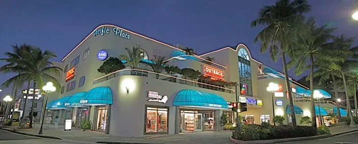 Capricciosa Pacific Place 3