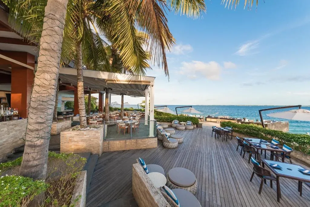 Crimson Resort & Spa Mactan 5