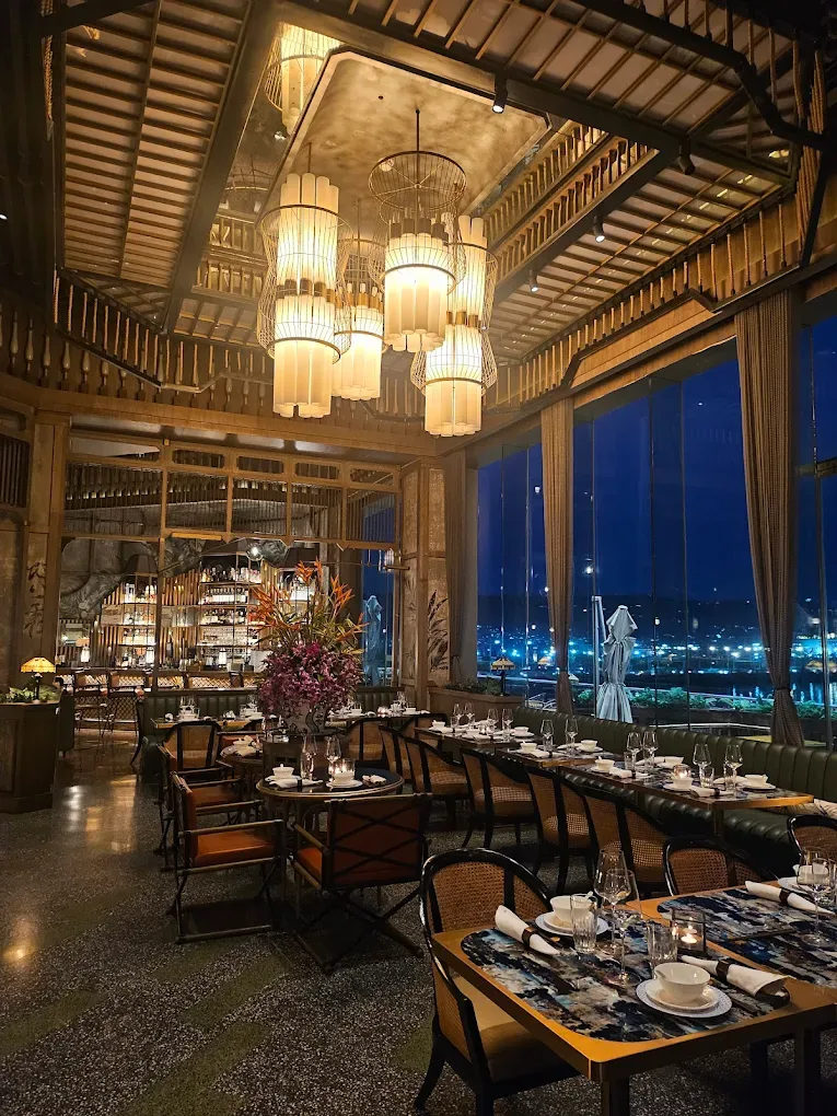 Mott 32 Cebu - NUSTAR