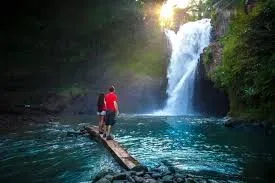 Tegenungan Waterfall 5