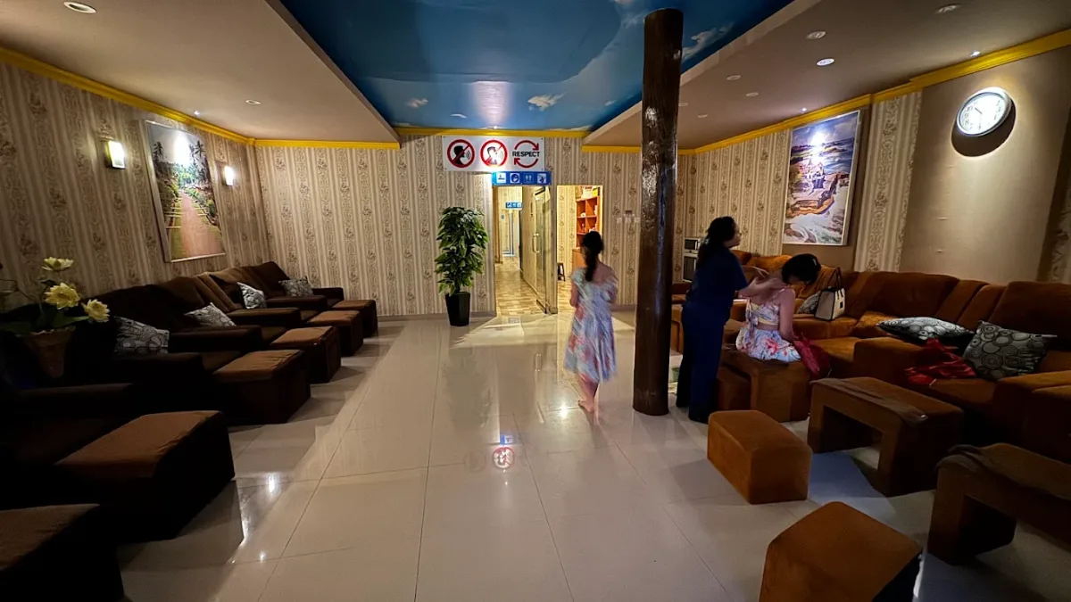 Felicia Spa Petitenget 2