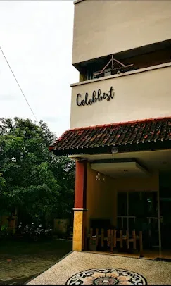 Celebbest Kuta Hostel 2