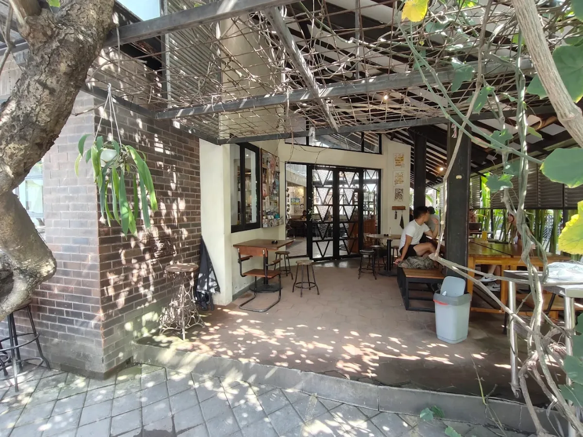 Hungry Bird Coffee 4