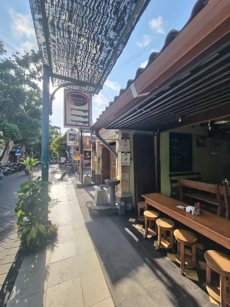 Made’s Warung Cafe 4