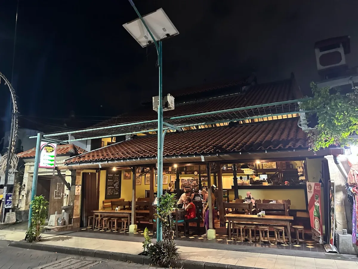 Made’s Warung Cafe 5