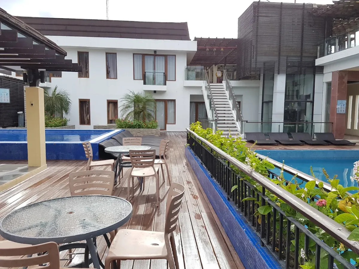 Crown Regency Beach Resort 3