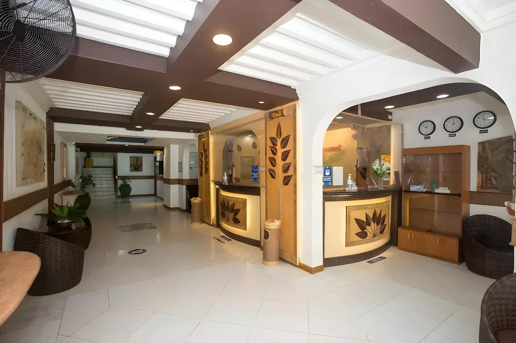 Red Coconut Beach Hotel 4