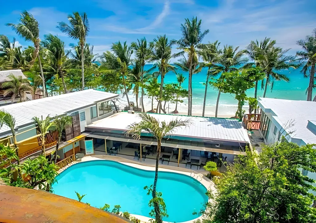 Red Coconut Beach Hotel 3