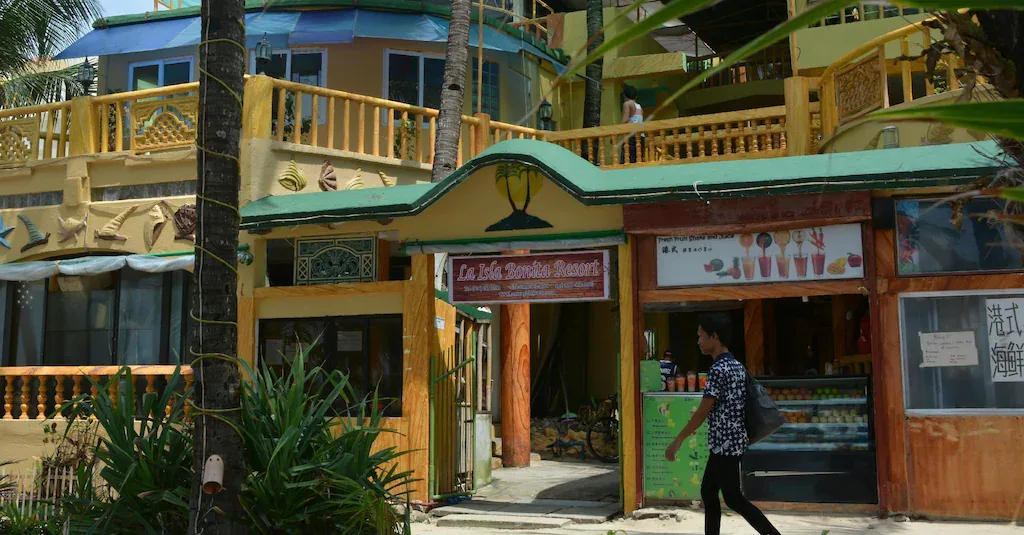 La Isla Bonita Resort Boracay 3