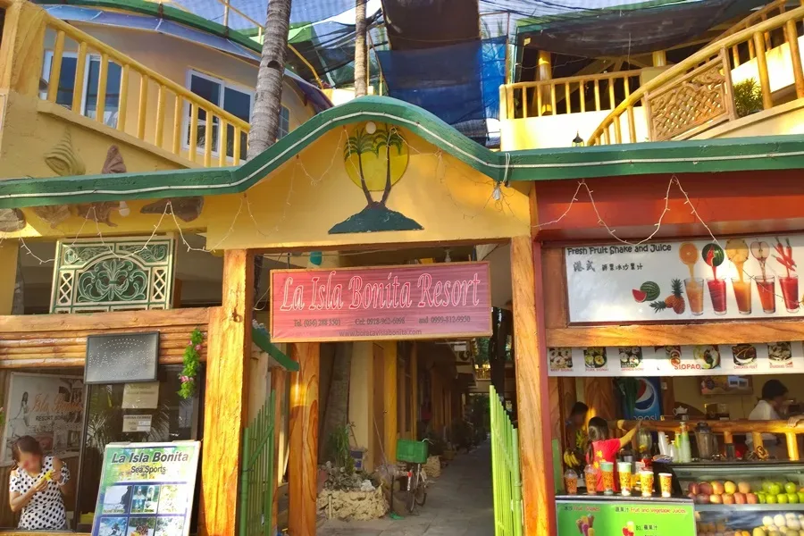 La Isla Bonita Resort Boracay 2