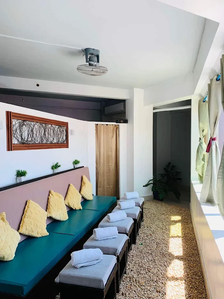 Dream Island Massage Clinic - Spas & Wellness - Balabag