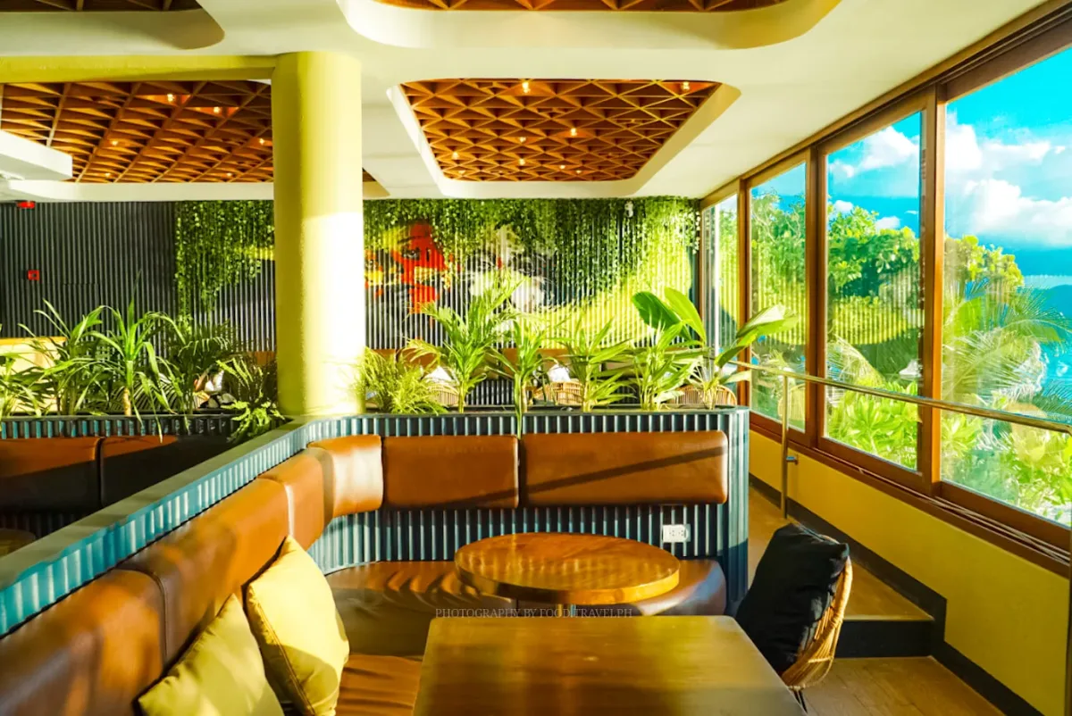 Smooth Boracay - Cafe, Restaurant & Lounge 4