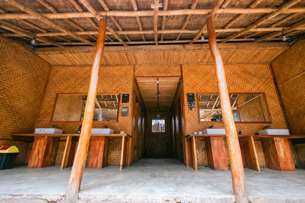 Mad Monkey Hostel Nacpan 4