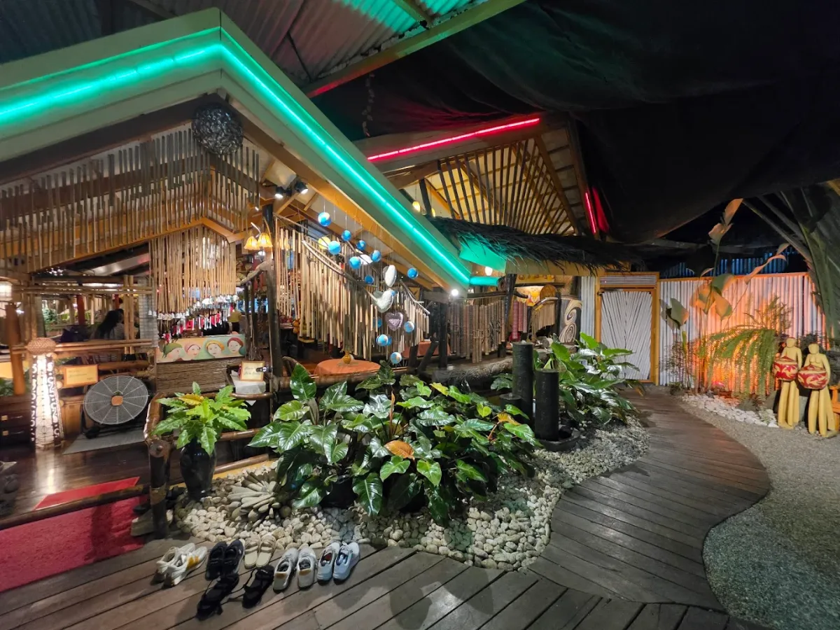 Kalui Seafood Restaurant - Restaurants - Puerto Princesa