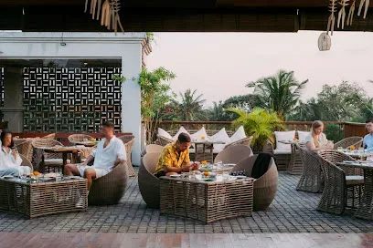 Sky Lounge by Ely's Kitchen - Bars & Clubs - Ubud