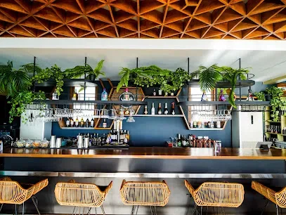 Smooth Cafe & Lounge