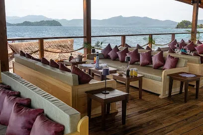 Blue Ocean Bar - Bars & Clubs - Port Barton