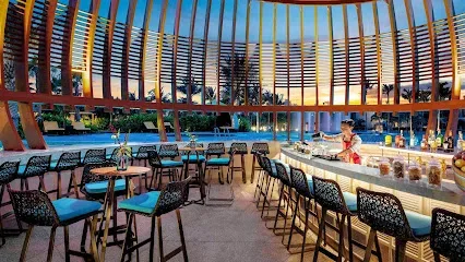 Coconutz Pool Bar - Pullman Phu Quoc Beach Resor - Bars & Clubs - Duong To