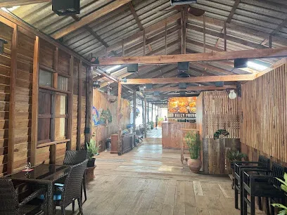 Faim de Loup Bakery - Koh Lanta - Cafes - Saladan