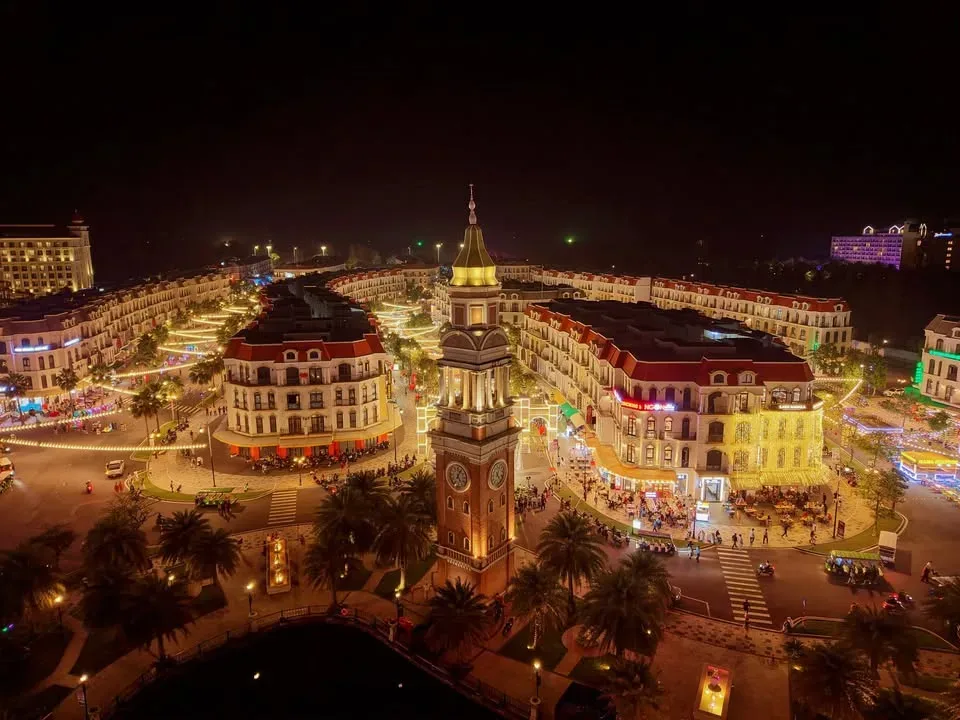 Funky Night Market - Chợ đêm Grand World Phú Quốc - Shopping - Ganh Dau