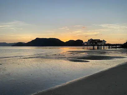 Pantai Beringin