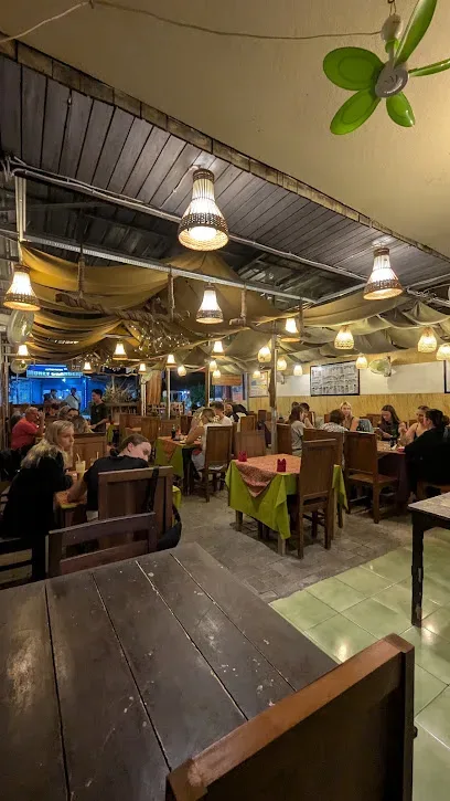 Bale Tajuk Cafe - Restaurants - Senggigi