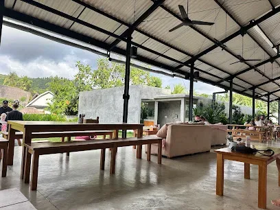 GURU Cafe & Garden