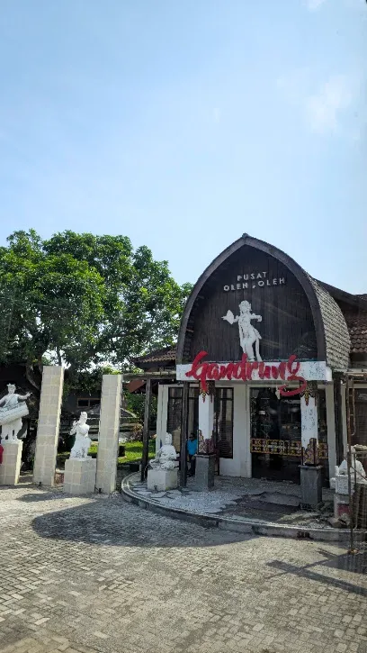 Gandrung Lombok Pusat Oleh-Oleh