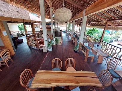 Treehouse Restaurant & Bar Kuta Lombok