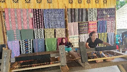 SUKARARA WEAVING VILLAGE