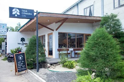 Tiga Cemara Cafe
