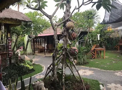 Alam Nusa Bungalow Huts&Spa