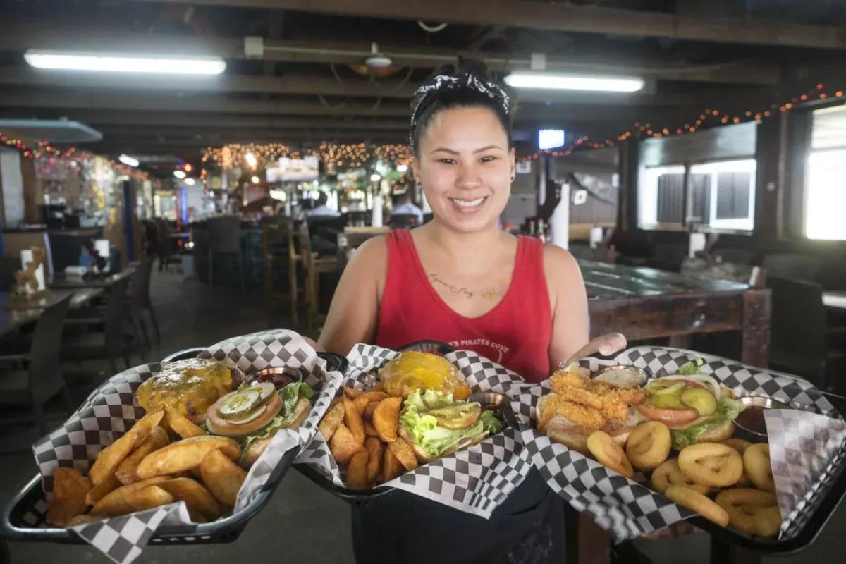 Jeff's Pirates Cove - Restaurants - Talofofo