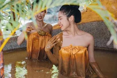 Versailles Spa & Mud Bath - Spas & Wellness - Cửa Lấp