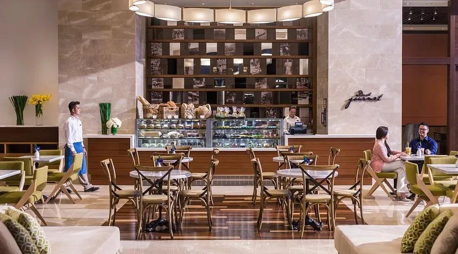 Dusit Gourmet 2