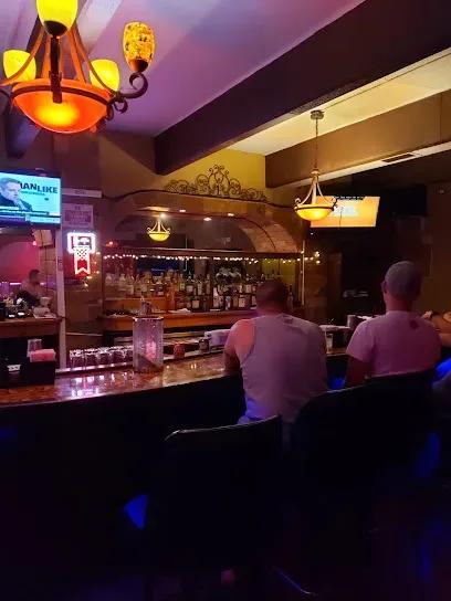 Recon Bar and Grill - Ocean Plaza Complex - Bars & Clubs - Tumon
