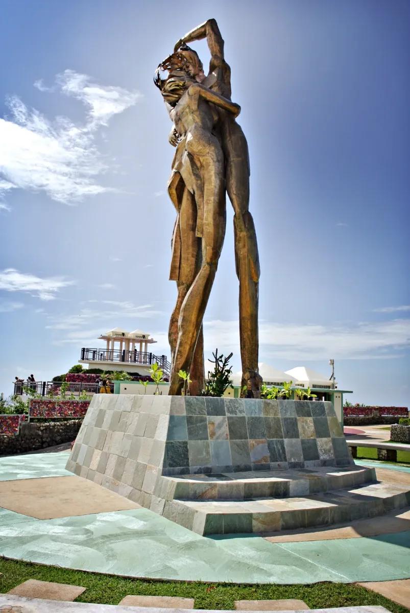 Two Lovers Point 2