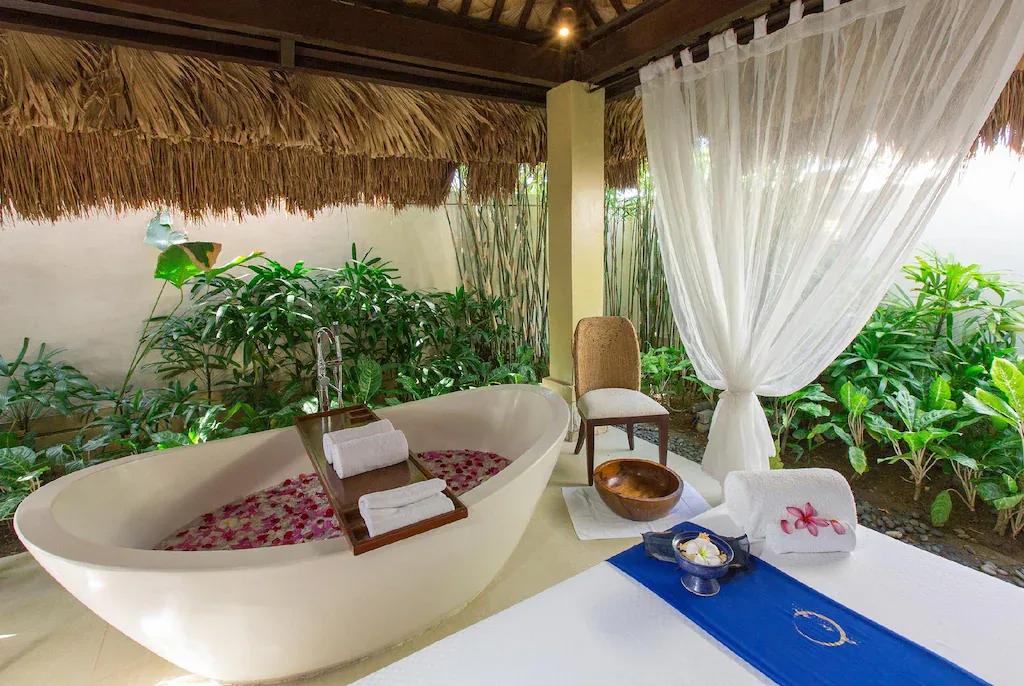 Crimson Resort & Spa Mactan 4