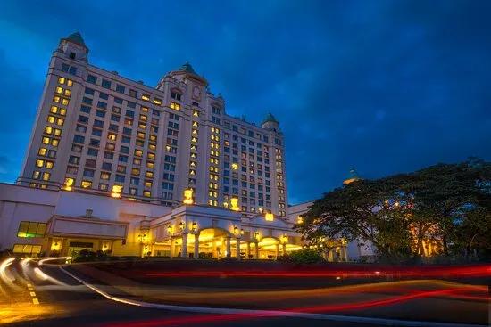 Waterfront Cebu City Hotel & Casino - Hotels - Cebu City
