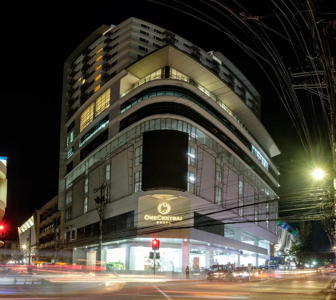 One Central Hotel & Suites - Hotels - Cebu City
