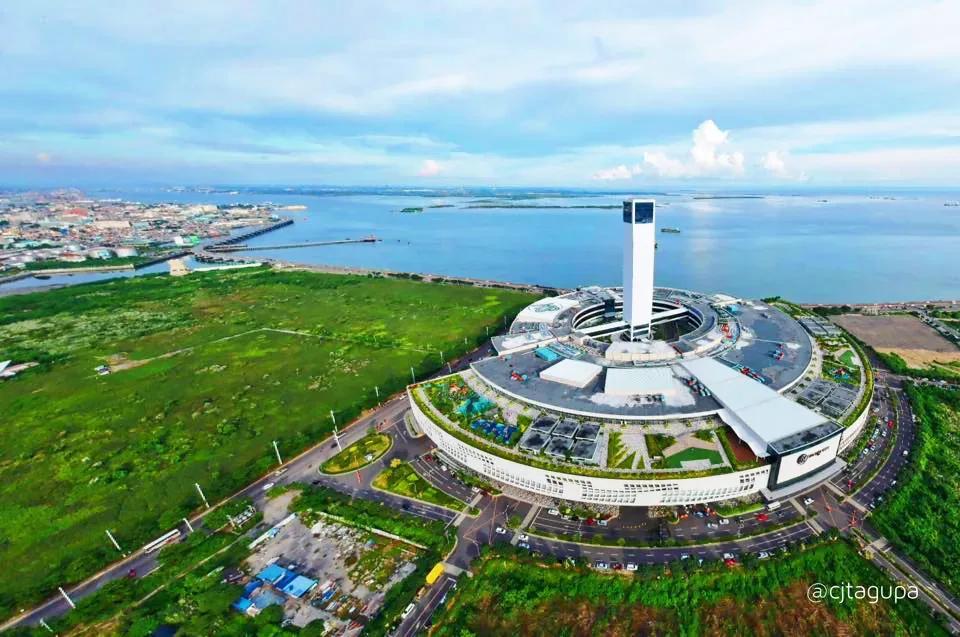 SM Seaside City Cebu - Shopping - Cebu City