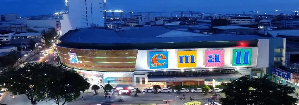 Elizabeth Mall 3