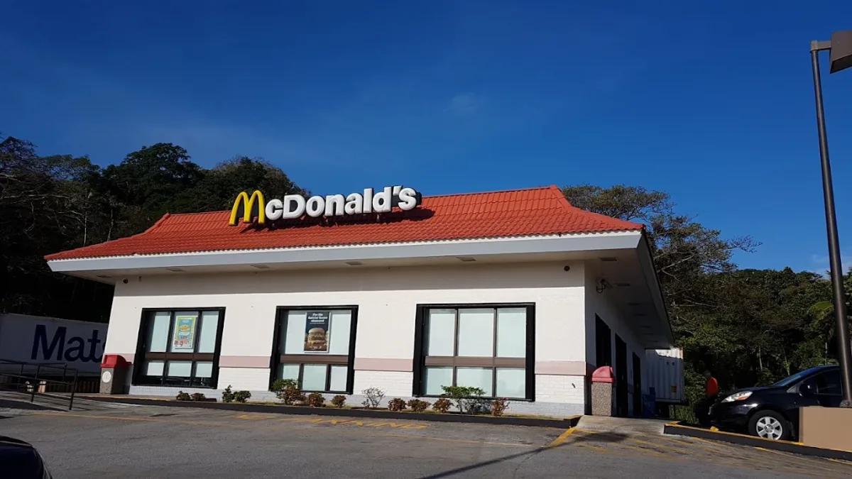 Mc Donald's - Hagatna - Restaurants - Hagåtña