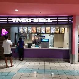Taco Bell Macheche - Restaurants - Dededo
