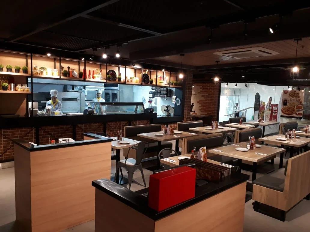 Pizza Hut SM Cebu 5