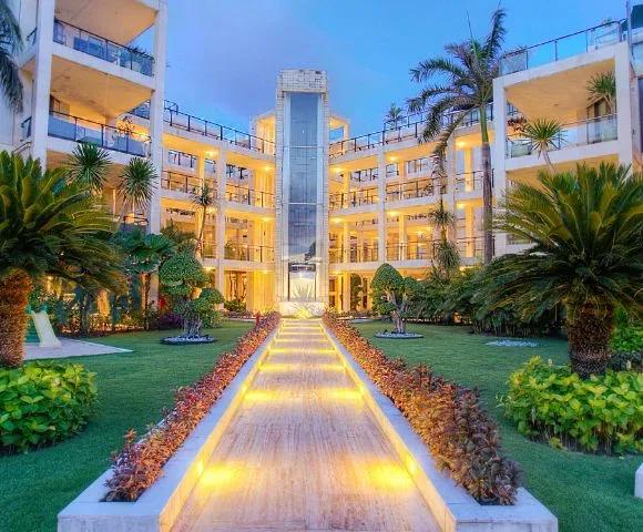FuramaXclusive Ocean Beach Seminyak - Hotels - Kuta
