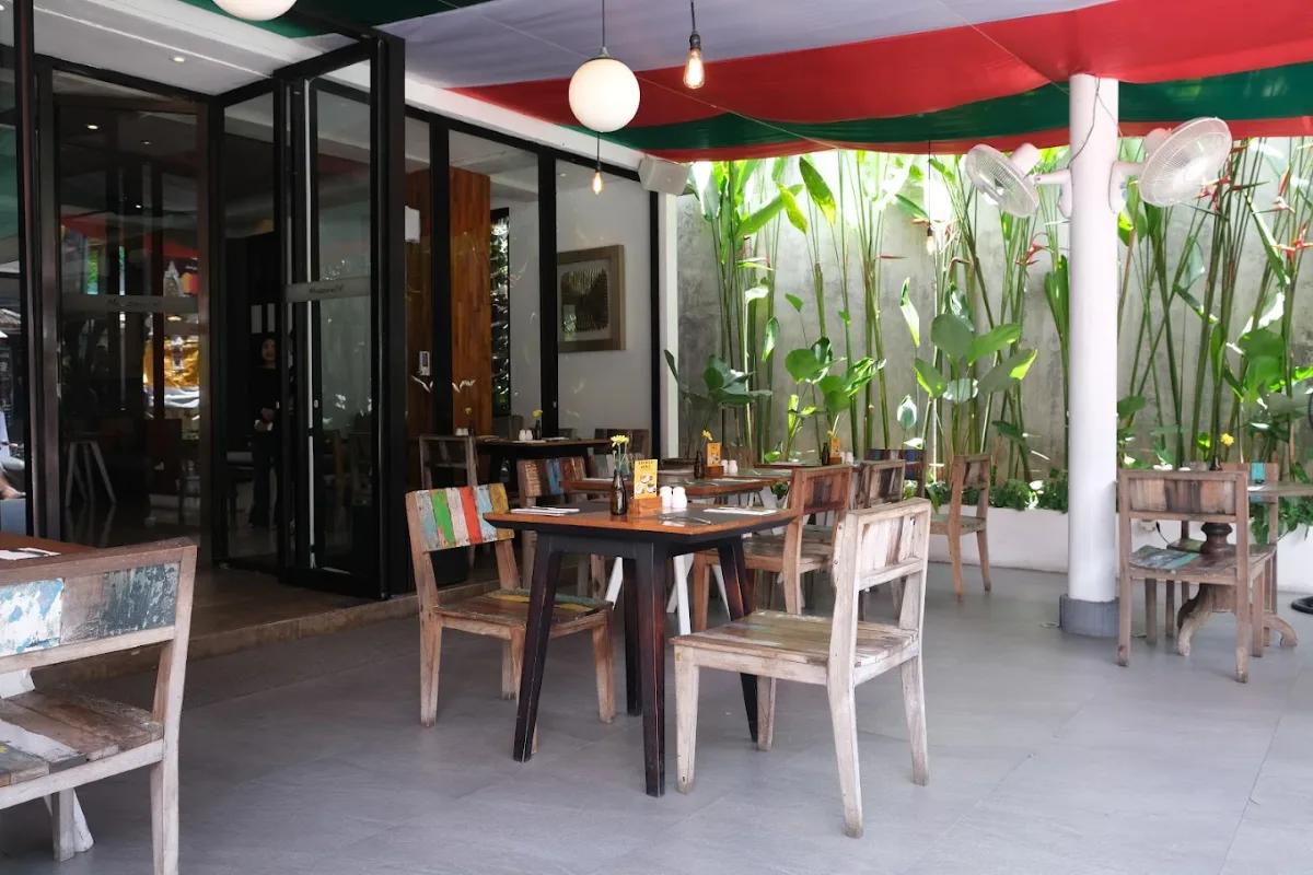 Mozzarella Restaurant & Bar Bali - Dhyana Pura No.6 4