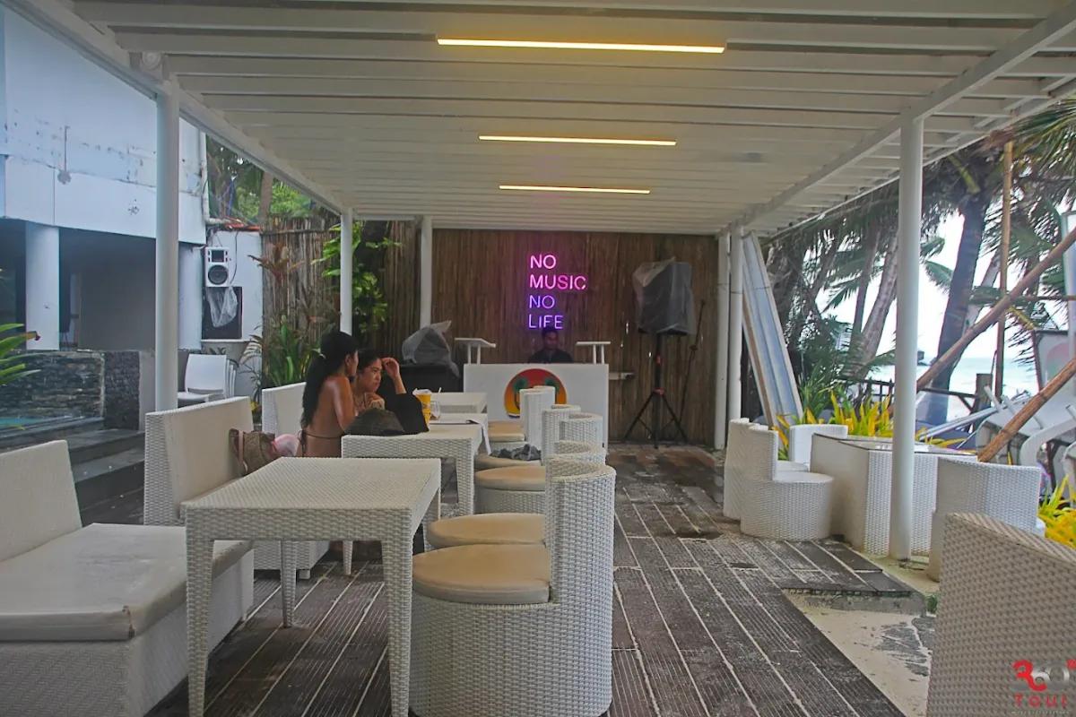 White House Beach Resort 5