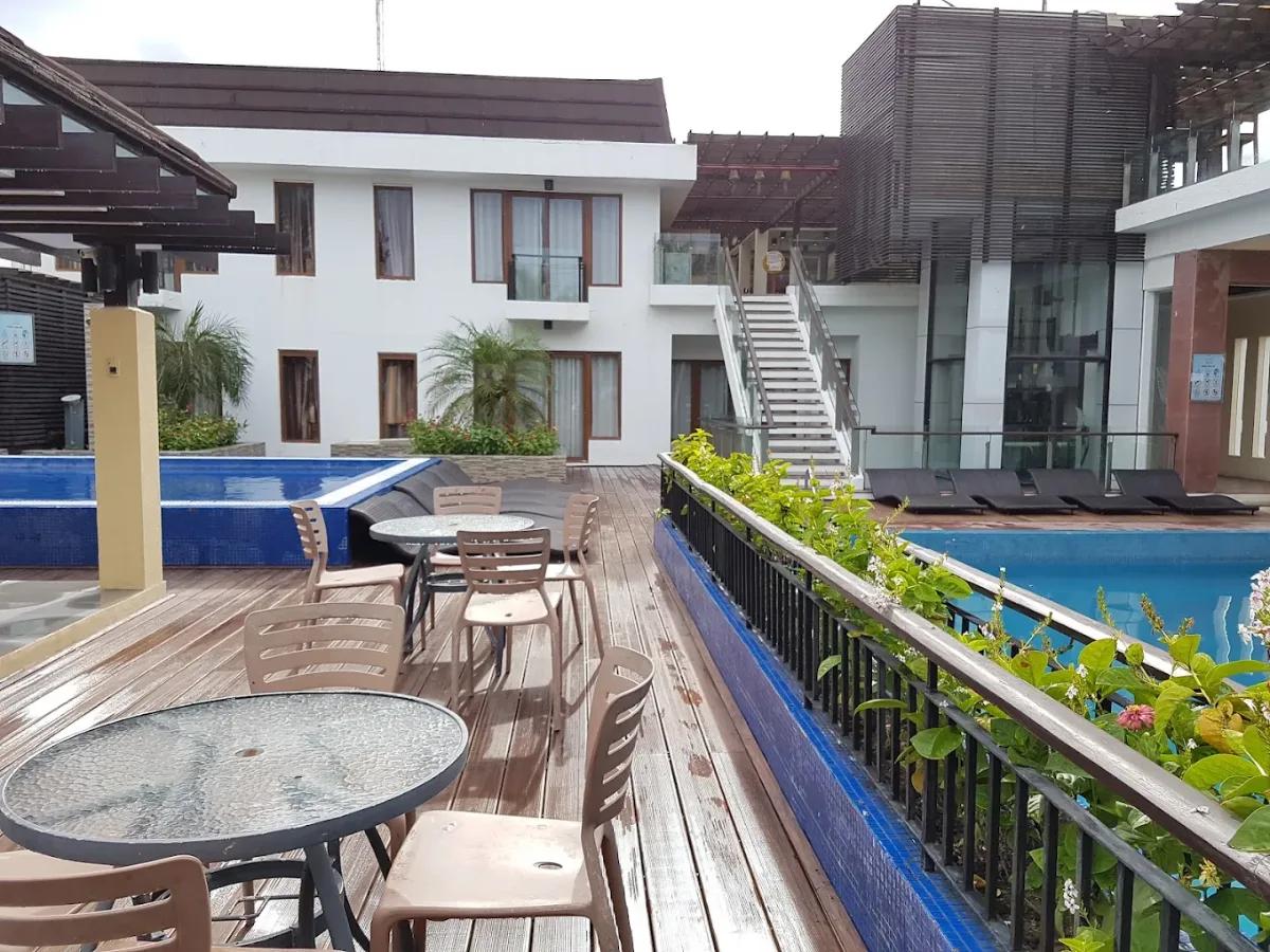 Crown Regency Beach Resort 3