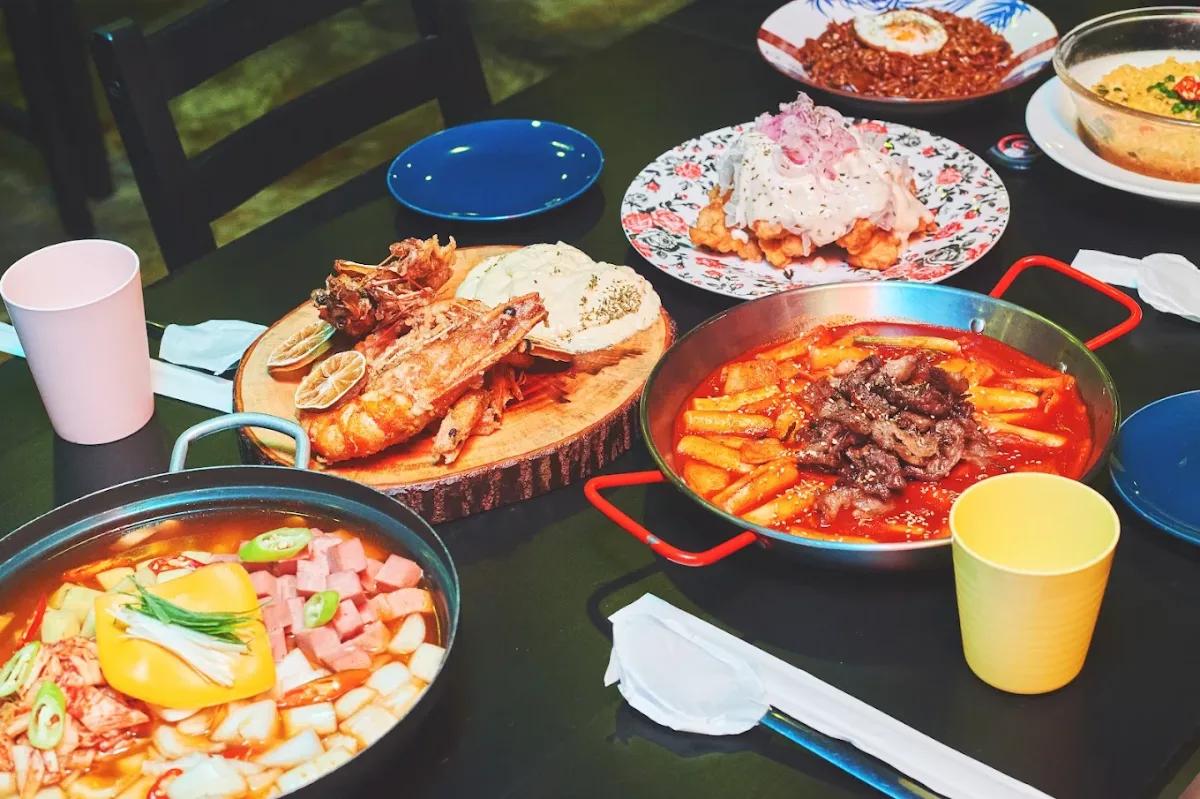 Korean Restaurant Ditto Resto - Restaurants - Station 1